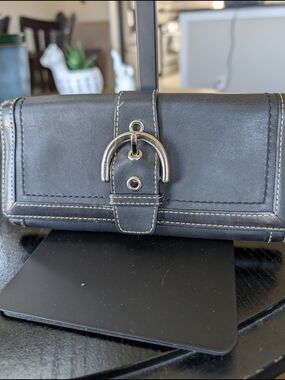 Vintage Soho Coach Black Women's Wallet with Silver Buckle.Used Good Condition.